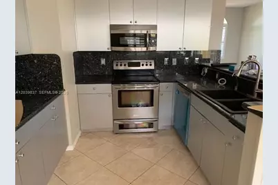 440 SE 23rd Ln, Homestead, FL 33033 - Photo 3