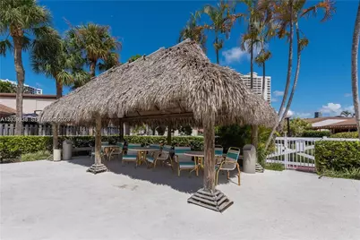 601 Leslie Dr, Hallandale Beach, FL 33009 - Photo 29
