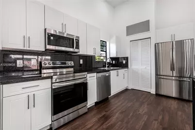 601 Leslie Dr, Hallandale Beach, FL 33009 - Photo 1
