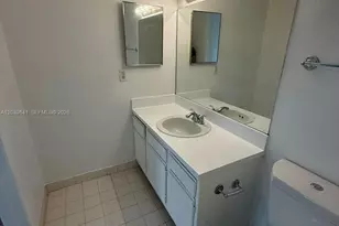 2550 SW 18th Terrace, Fort Lauderdale, FL 33315 - Photo 11