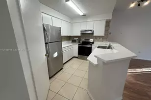 2550 SW 18th Terrace, Fort Lauderdale, FL 33315 - Photo 5