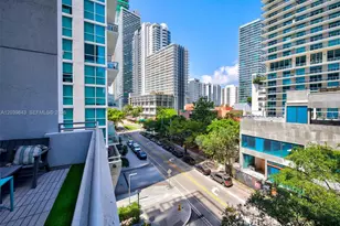1050 Brickell Ave, Miami, FL 33131 - Photo 17