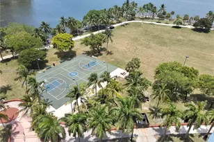 1900 N Bayshore Dr, Miami, FL 33132 - Photo 35