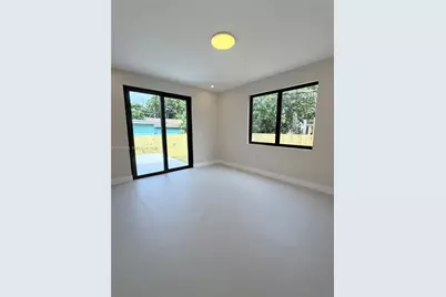 1860 NW 48th St, Miami, FL 33142 - Photo 19