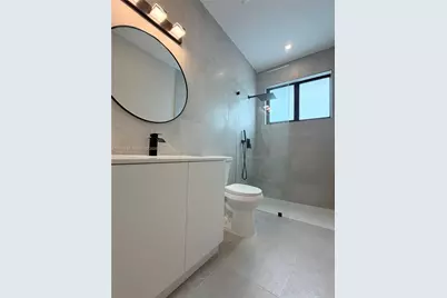1860 NW 48th St, Miami, FL 33142 - Photo 31