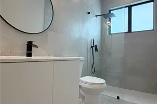 1860 NW 48th St, Miami, FL 33142 - Photo 31