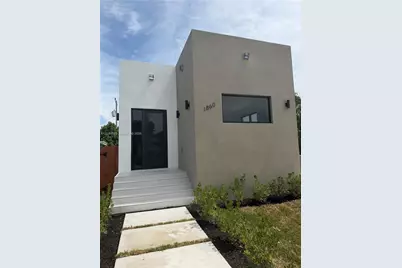 1860 NW 48th St, Miami, FL 33142 - Photo 7