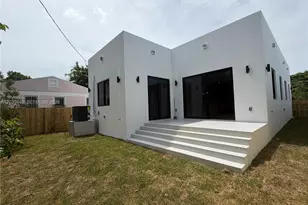 1860 NW 48th St, Miami, FL 33142 - Photo 13
