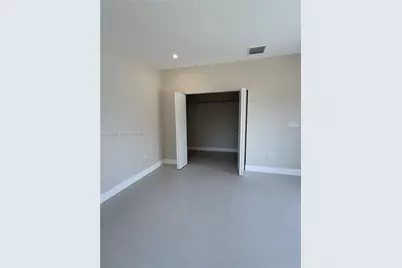 1860 NW 48th St, Miami, FL 33142 - Photo 21