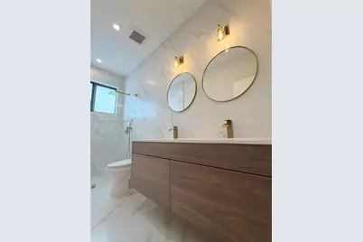 1860 NW 48th St, Miami, FL 33142 - Photo 27