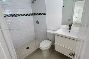 7925 West Dr, North Bay Village, FL 33141 - Photo 7