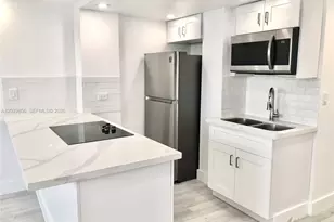 905 Brickell Bay Dr, Miami, FL 33131 - Photo 11