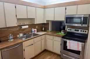 2 Briarwood Cir, Hollywood, FL 33024 - Photo 5