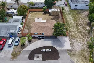 654 NW 45th St, Oakland Park, FL 33309 - Photo 29