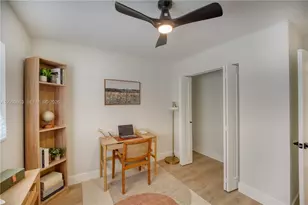 654 NW 45th St, Oakland Park, FL 33309 - Photo 21