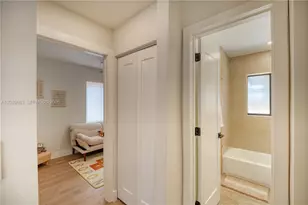 654 NW 45th St, Oakland Park, FL 33309 - Photo 19