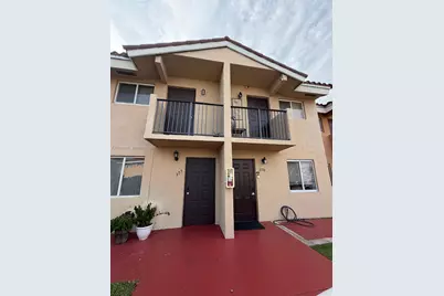 541 NW 82nd Ct #375, Miami, FL 33126 - Photo 3