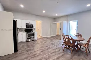 10911 SW 242nd St, Homestead, FL 33032 - Photo 7