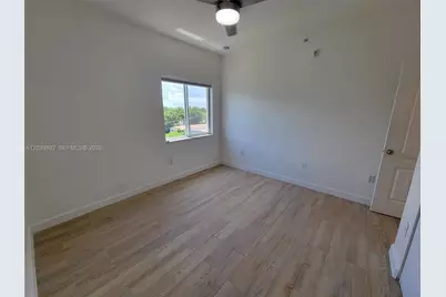 1300 NE 109th St #405, Miami, FL 33161 - Photo 9