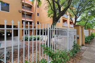 1300 NE 109th St, Miami, FL 33161 - Photo 31