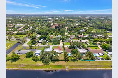 4831 NW 77th Ct, Pompano Beach, FL 33073 - Photo 39