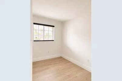 8851 NW 119th St #1206-1, Hialeah Gardens, FL 33018 - Photo 13