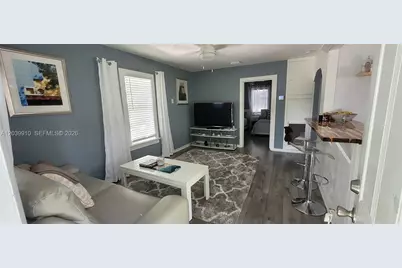 104 NE 5th St, Fort Lauderdale, FL 33301 - Photo 3