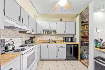 5839 La Pinata Blvd #C-2, Greenacres, FL 33463 - Photo 5