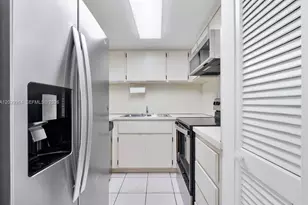 995 SW 84th Ave, Miami, FL 33144 - Photo 5