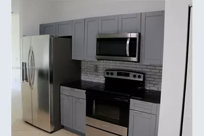 17124 NW 10th St, Pembroke Pines, FL 33028 - Photo 5