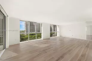 600 Grapetree Dr, Key Biscayne, FL 33149 - Photo 3