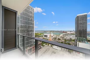121 NE 5th St, Miami, FL 33132 - Photo 1