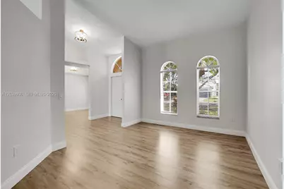 1574 NW 103rd Ter, Coral Springs, FL 33071 - Photo 15