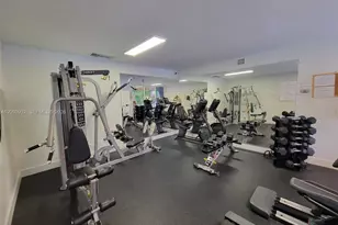 4550 NW 9th St, Miami, FL 33126 - Photo 13