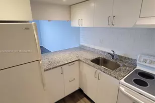 4550 NW 9th St, Miami, FL 33126 - Photo 5