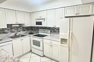 4158 Inverrary Dr, Lauderhill, FL 33319 - Photo 9