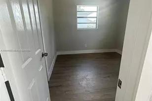 10540 SW 172nd St, Miami, FL 33157 - Photo 9