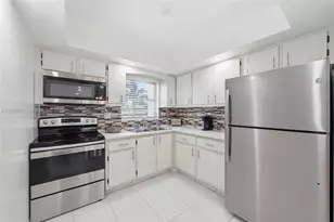 2894 E Crosley Dr E, West Palm Beach, FL 33415 - Photo 1