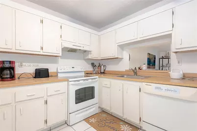 2800 Somerset Dr #115J, Lauderdale Lakes, FL 33311 - Photo 1