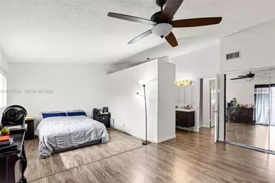 4293 N 76th Ave, Davie, FL 33024 - Photo 17