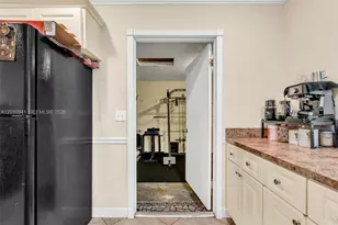 6633 N Parkway Dr, Margate, FL 33068 - Photo 9