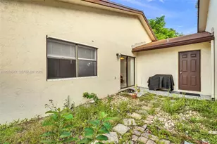 6633 N Parkway Dr, Margate, FL 33068 - Photo 27