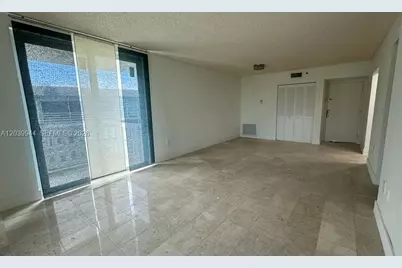 919 Hillcrest Dr #201, Hollywood, FL 33021 - Photo 1