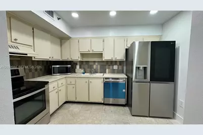 919 Hillcrest Dr #201, Hollywood, FL 33021 - Photo 3