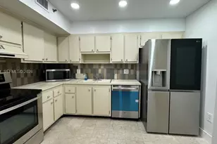 919 Hillcrest Dr, Hollywood, FL 33021 - Photo 3
