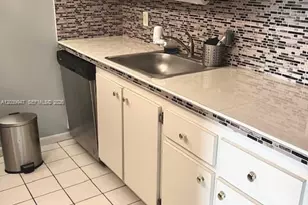 850 SW 133 Terrace, Pembroke Pines, FL 33027 - Photo 15