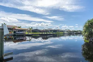 2219 SE 19th Pl, Cape Coral, FL 33990 - Photo 13