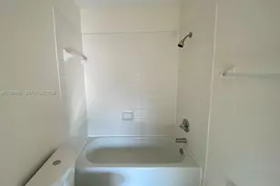 930 NE 34th Ave, Homestead, FL 33033 - Photo 25