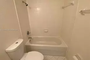 930 NE 34th Ave, Homestead, FL 33033 - Photo 17