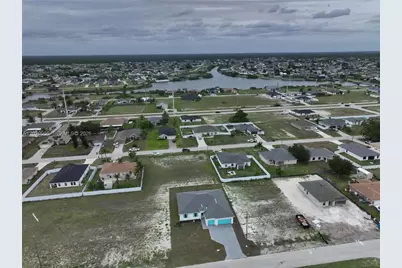 530 NW 23rd Ter, Cape Coral, FL 33993 - Photo 17